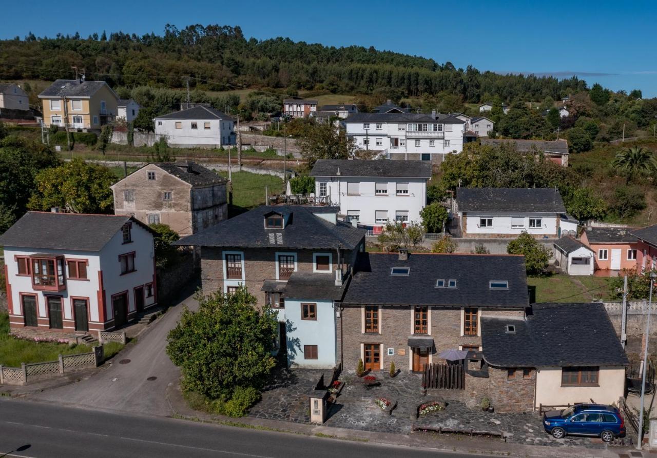 Casa Ria De Navia Pensionat Eksteriør billede