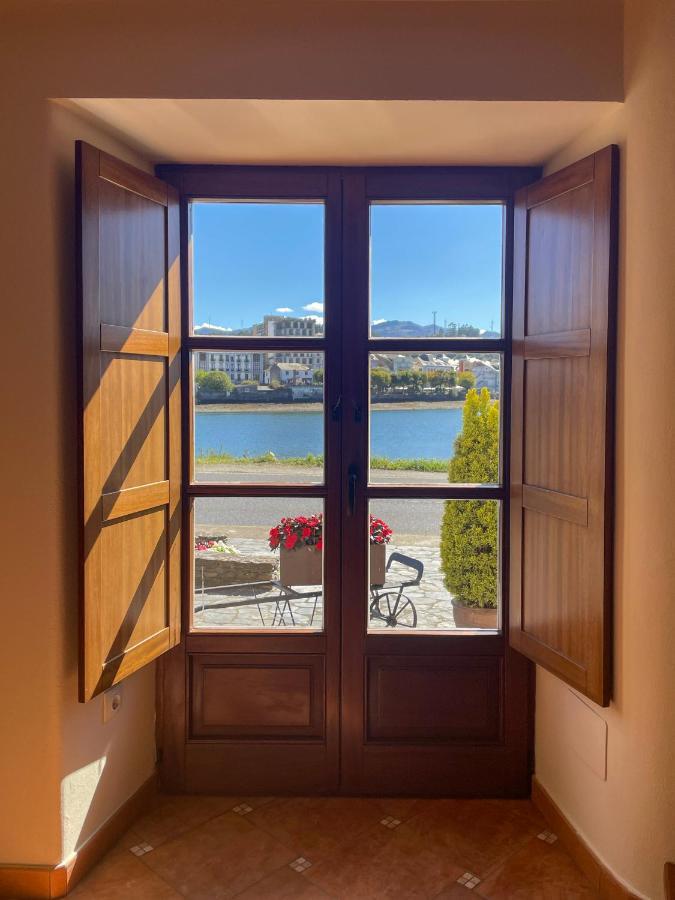Casa Ria De Navia Pensionat Eksteriør billede